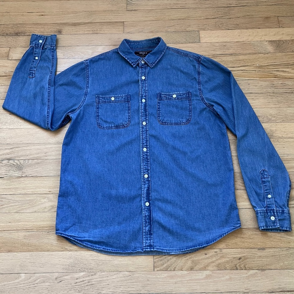 Forever 21 Men’s Blue Casual Button Down Jean Shirt - M